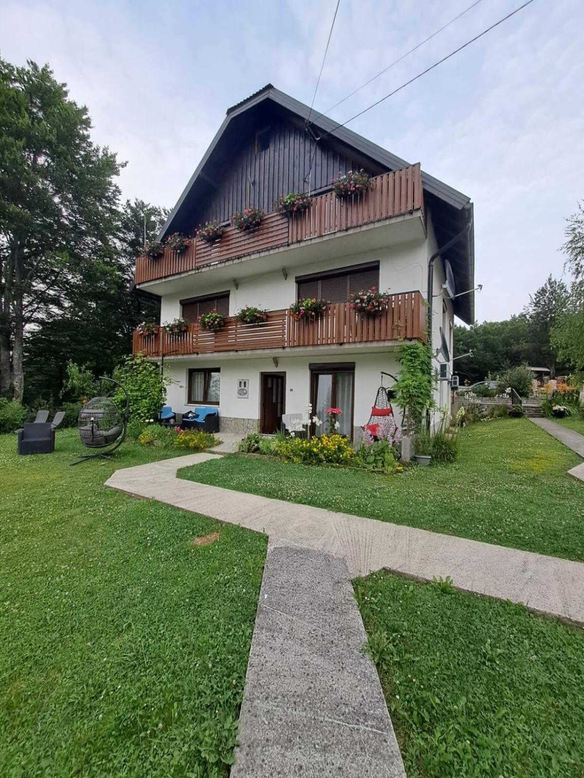 Tomljanovic Hotel Plitvicka Jezera Exterior photo